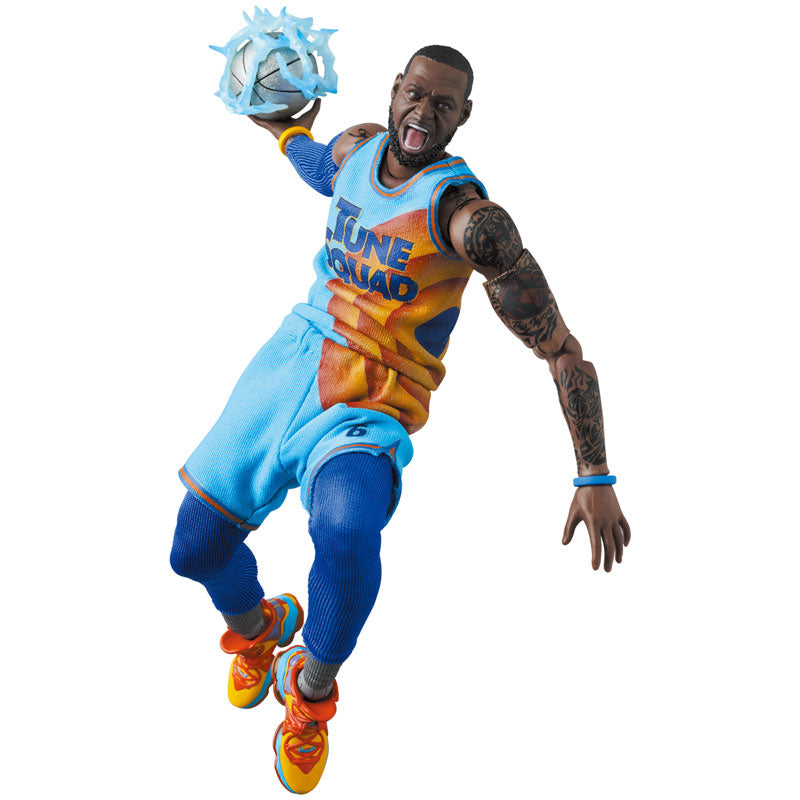 MAFEX Space Jam: A New Legacy - LeBron James