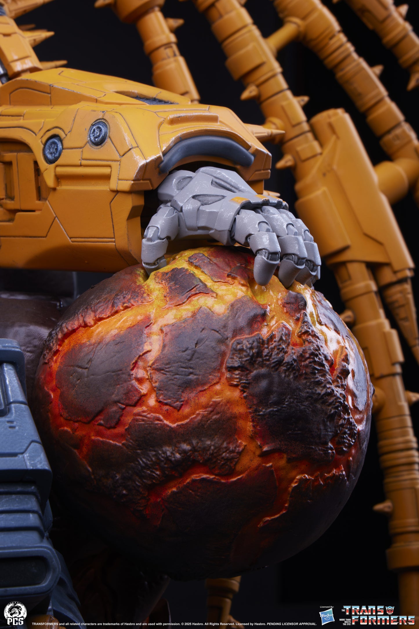 TRANSFORMERS UNICRON MUSEUM SCALE STATUE