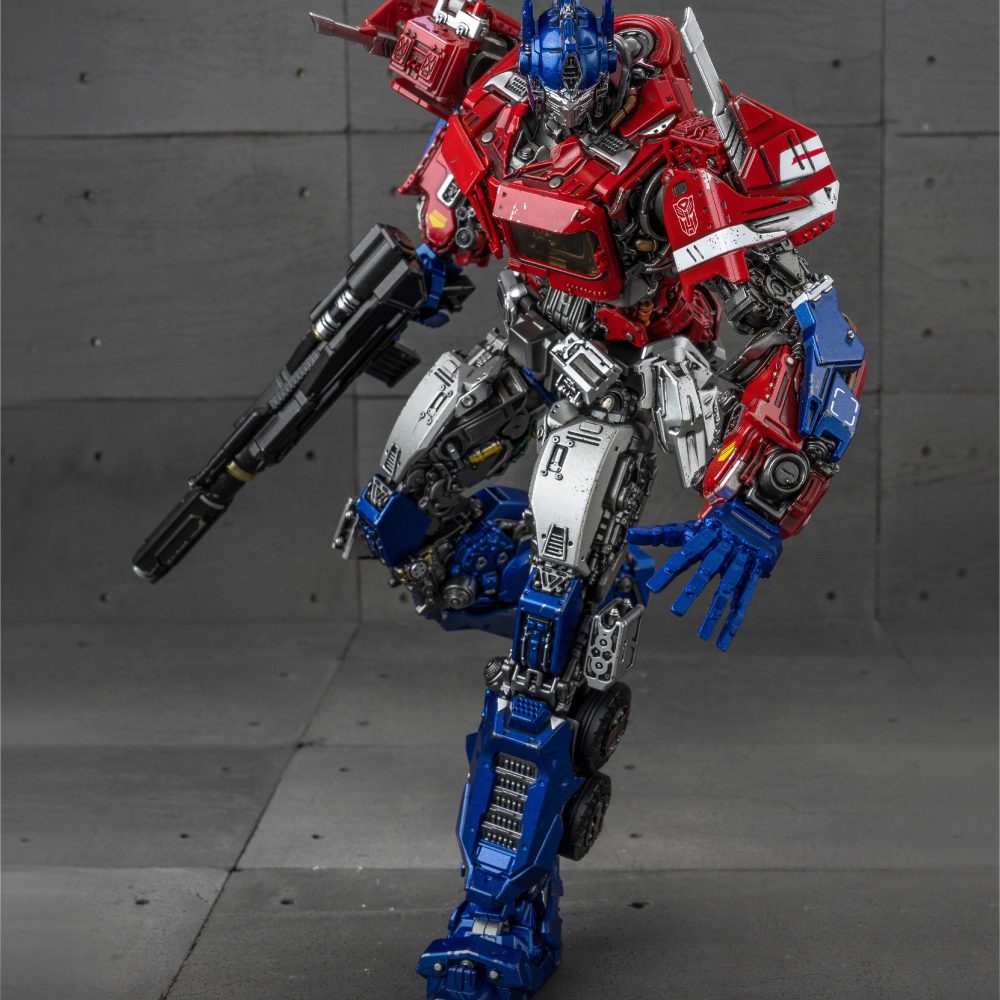 TRANSFORMERS : BUMBLEBEE THE MOVIEAMK PRO Series Optimus Prime Earth Mode Model Kit