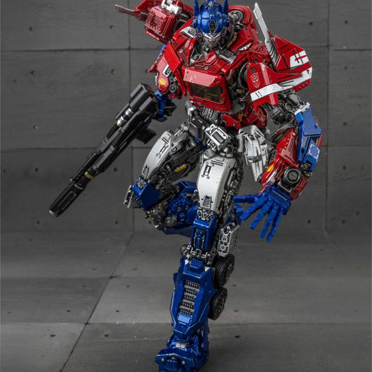TRANSFORMERS : BUMBLEBEE THE MOVIEAMK PRO Series Optimus Prime Earth Mode Model Kit