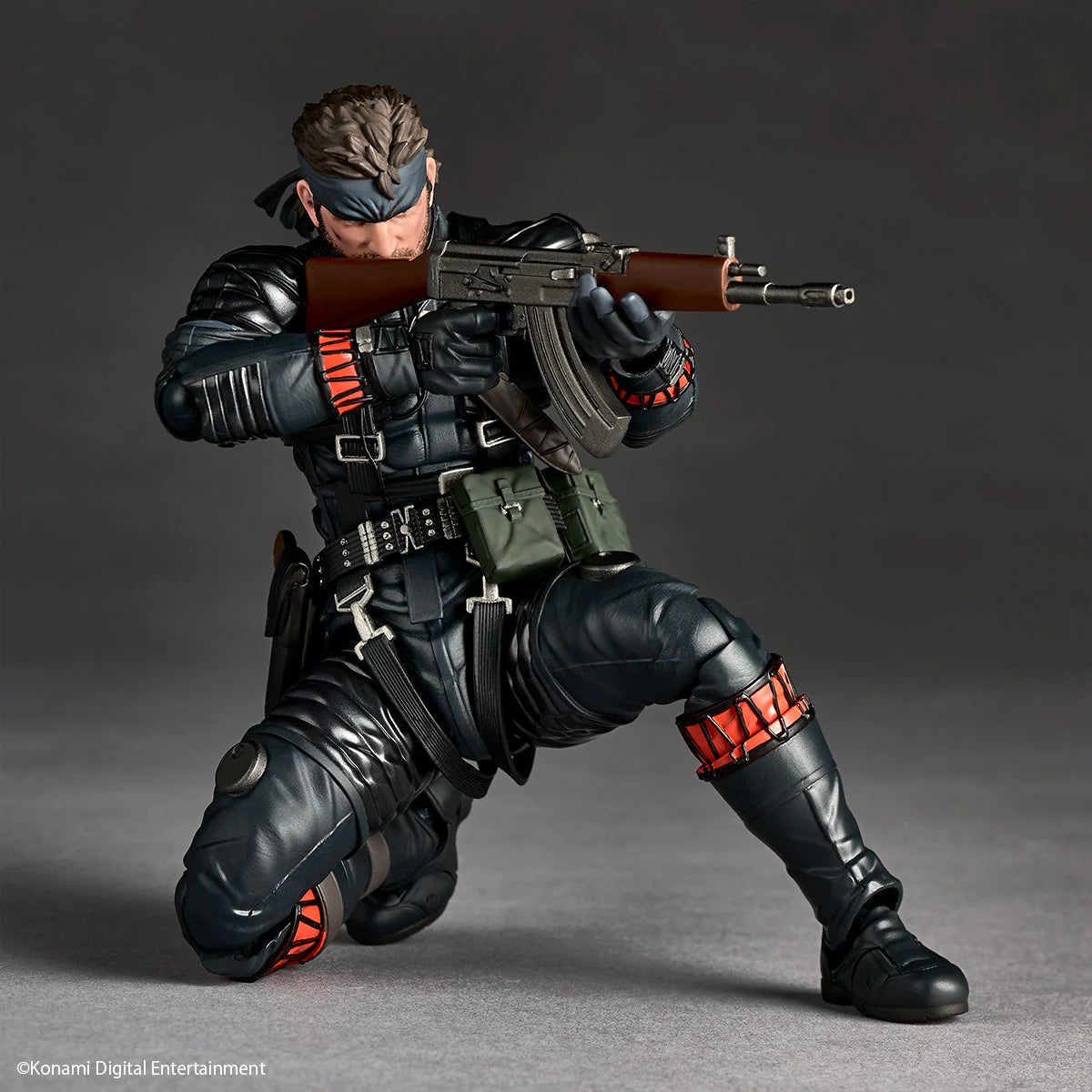 Revoltech Amazing Yamaguchi Naked Snake stealth suit version of Metal Gear Solid: Snake Eater