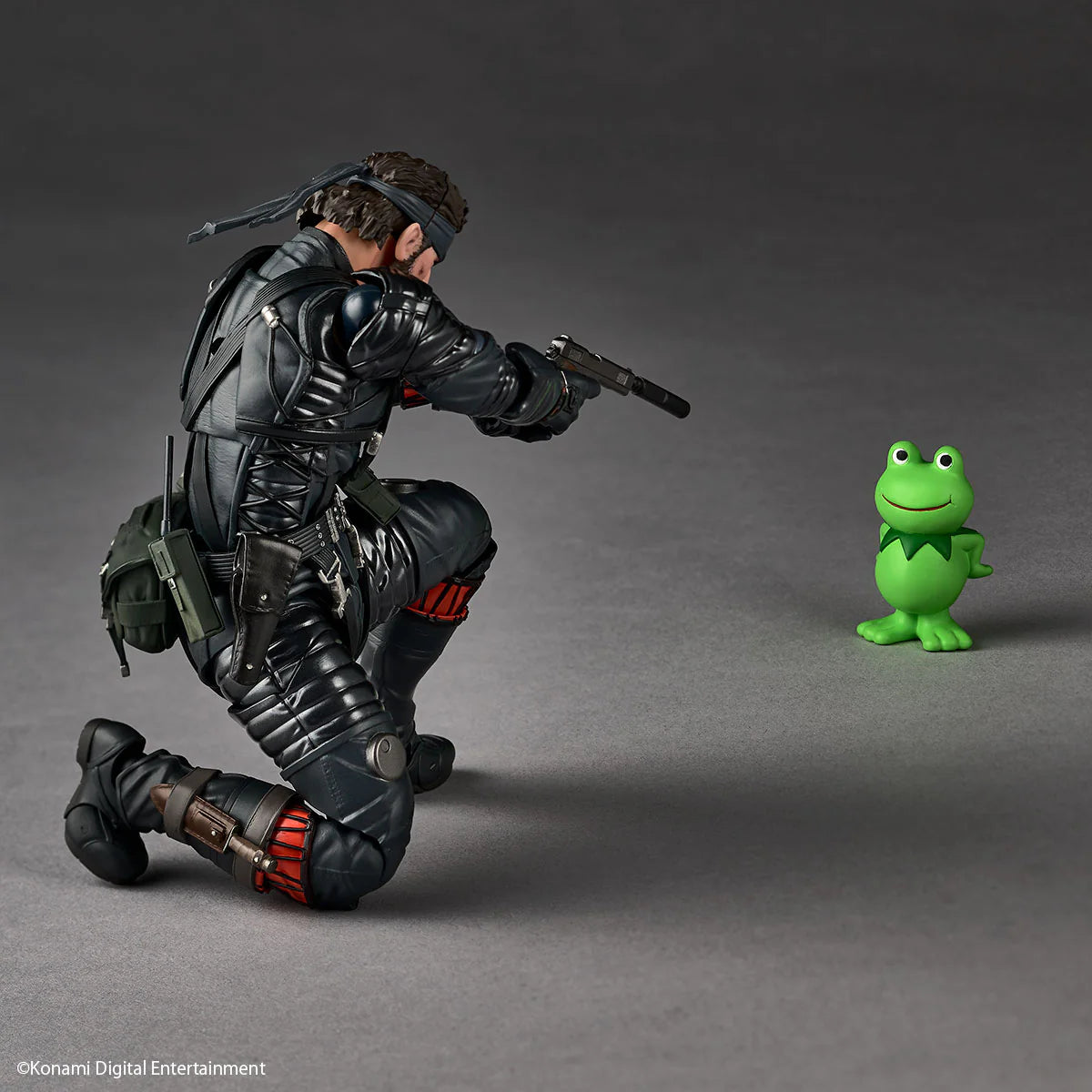 Revoltech Amazing Yamaguchi Naked Snake stealth suit version of Metal Gear Solid: Snake Eater