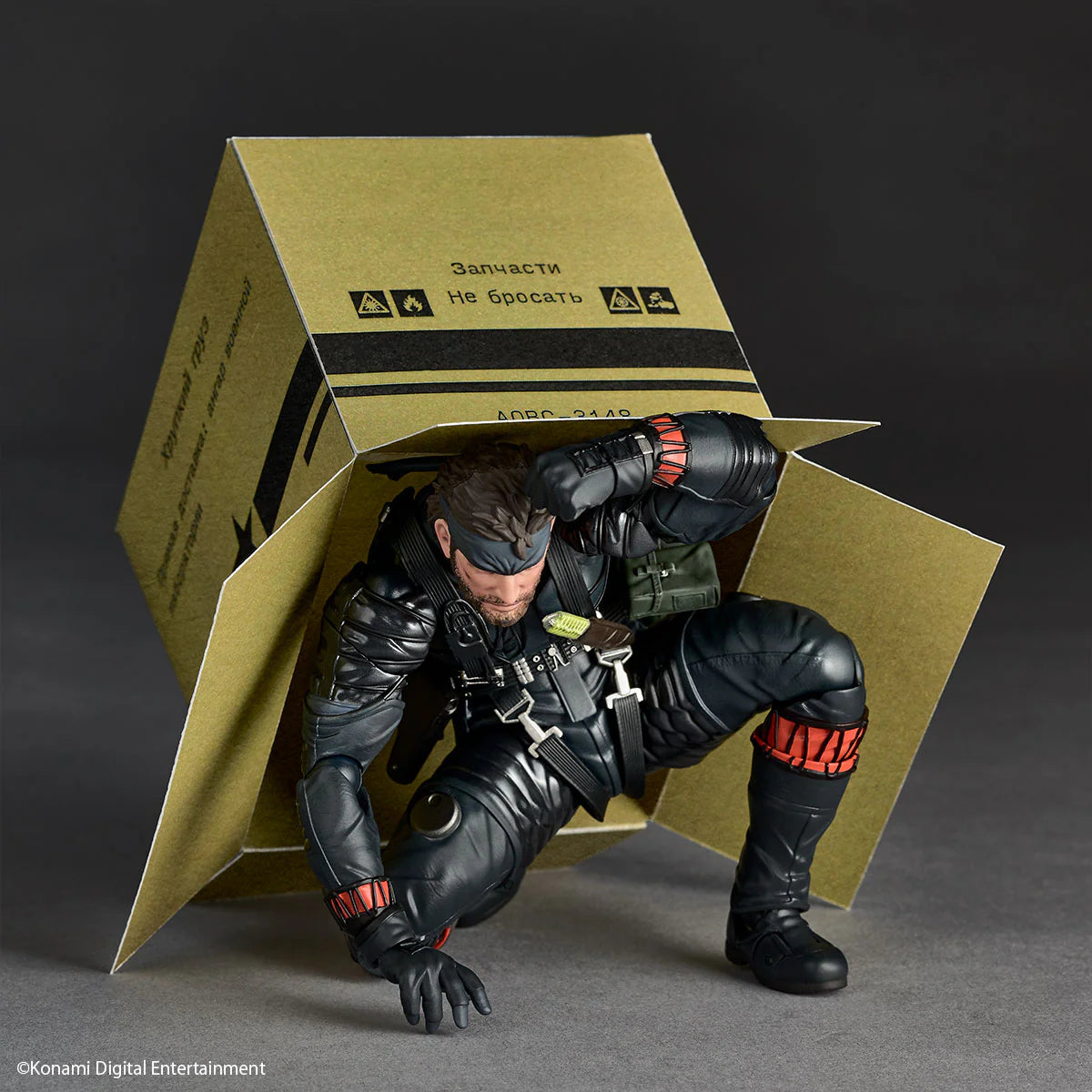 Revoltech Amazing Yamaguchi Naked Snake stealth suit version of Metal Gear Solid: Snake Eater