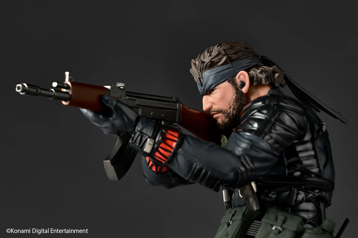 Revoltech Amazing Yamaguchi Naked Snake stealth suit version of Metal Gear Solid: Snake Eater