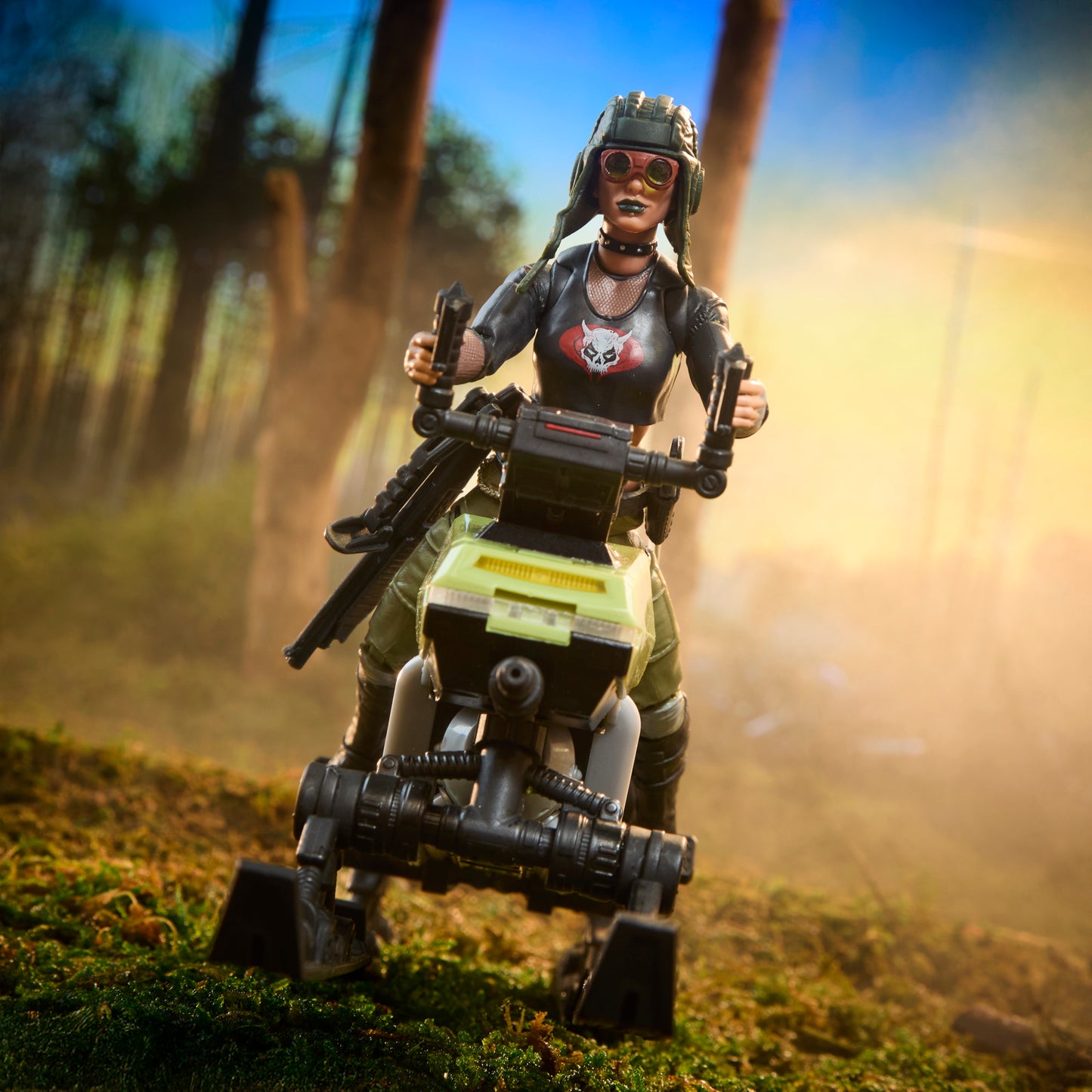G.I. Joe Zanya Action Figure & Dreadnok Chameleon Vehicle