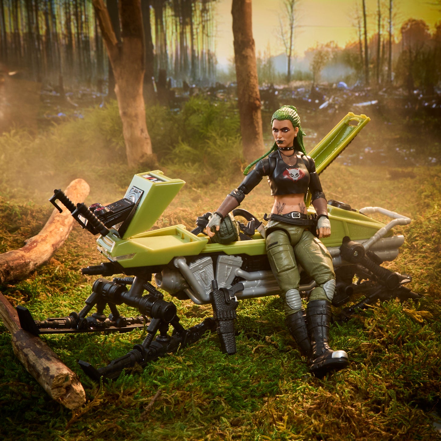 G.I. Joe Zanya Action Figure & Dreadnok Chameleon Vehicle