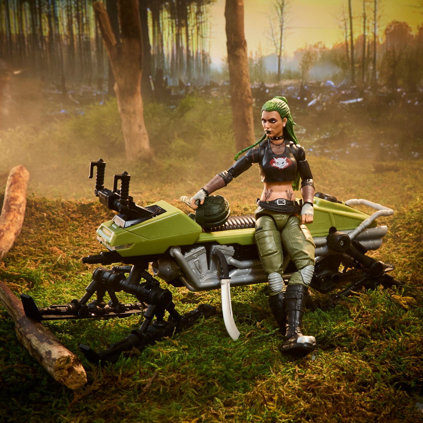 G.I. Joe Zanya Action Figure & Dreadnok Chameleon Vehicle