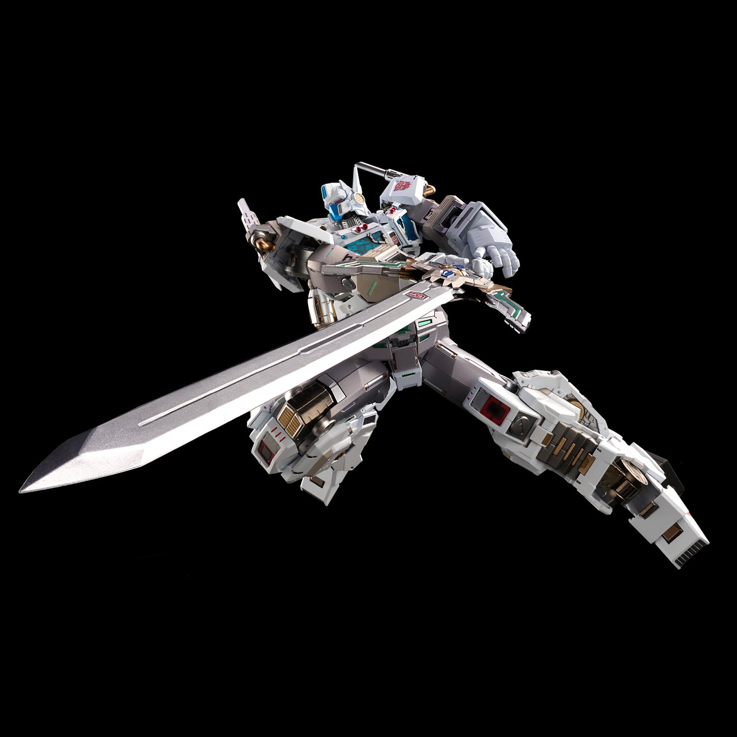 Transformers Flame Toys Kuro Kara Kuri White Ultra Magnus Collectible Action Figure