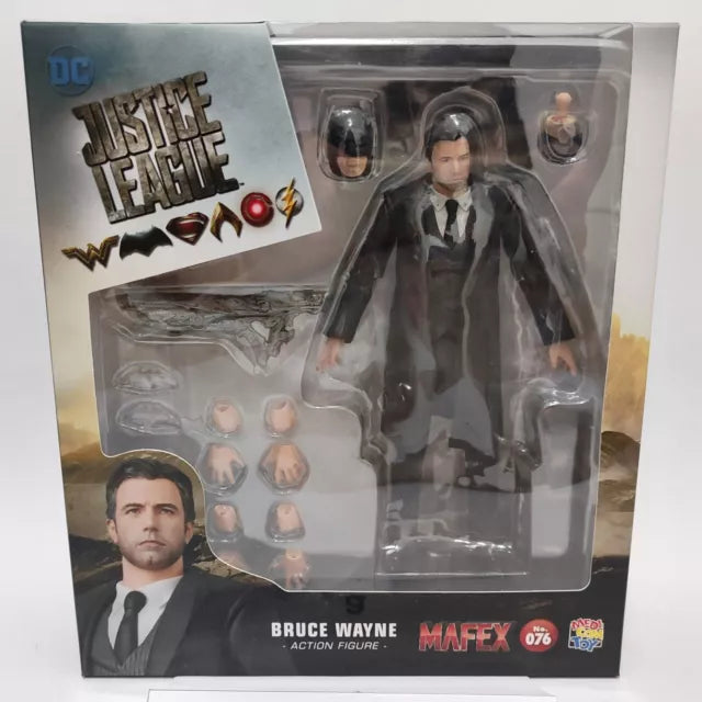 Justice League Movie MAFEX Figures - Bruce Wayne