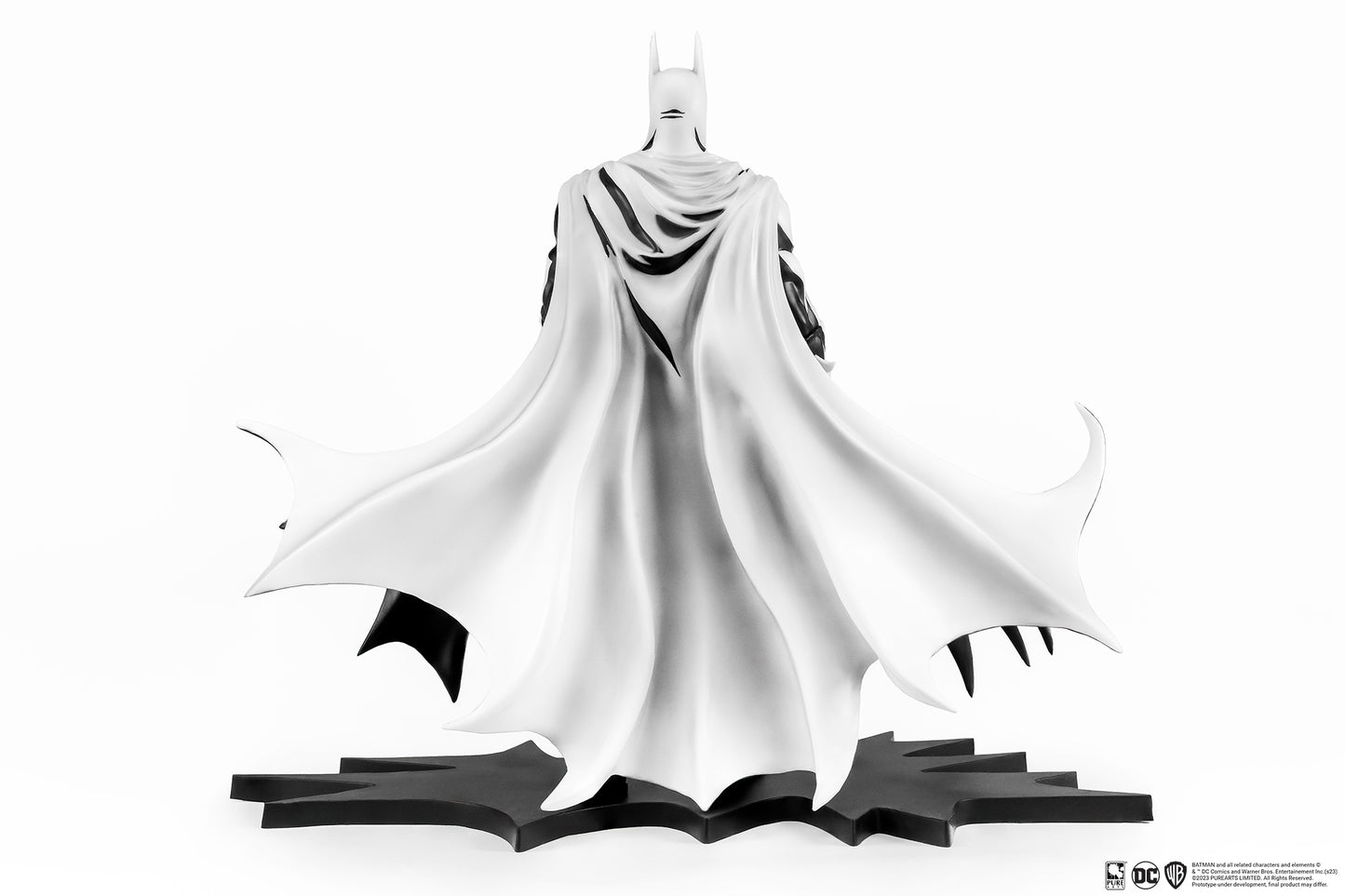 SDCC 2024 DC HEROES BATMAN B&W PX PVC 1/8 STATUE