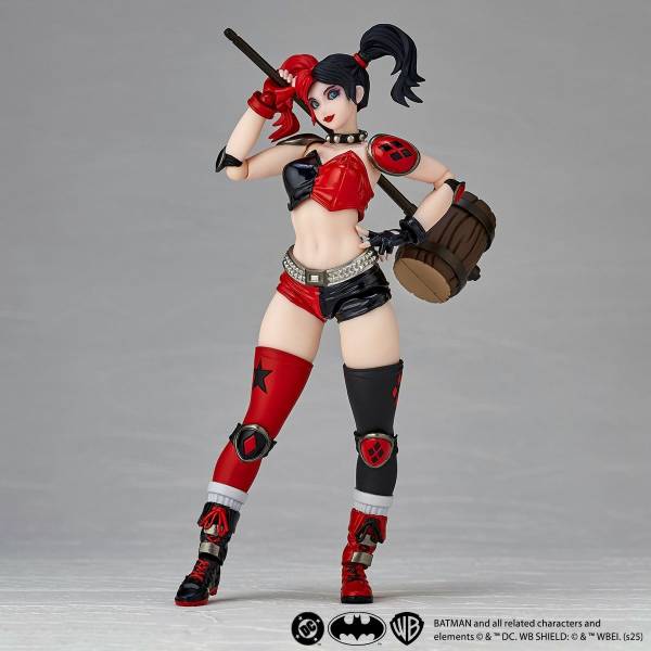Amazing Yamaguchi Revoltech: Harley Quinn - Red x Black Ver.