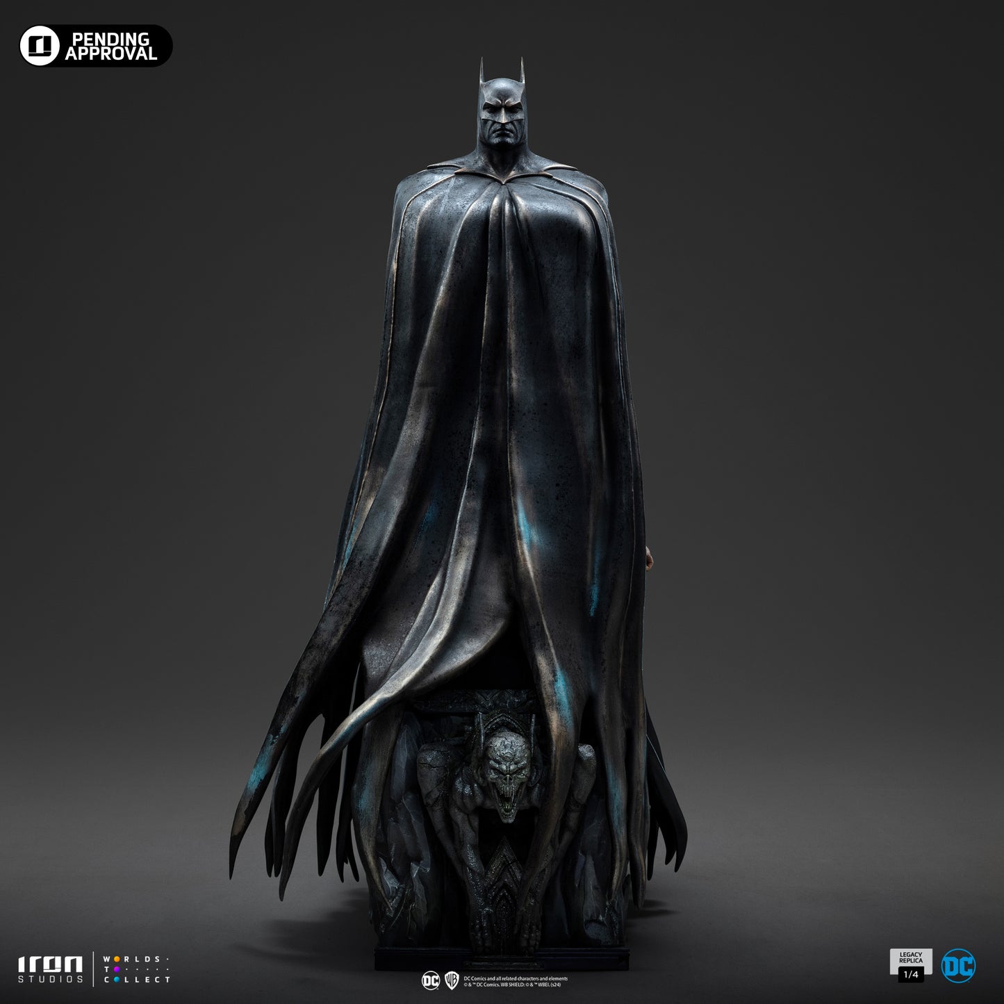 BATMAN & BRUCE WAYNE 1/4 SCALE STATUE