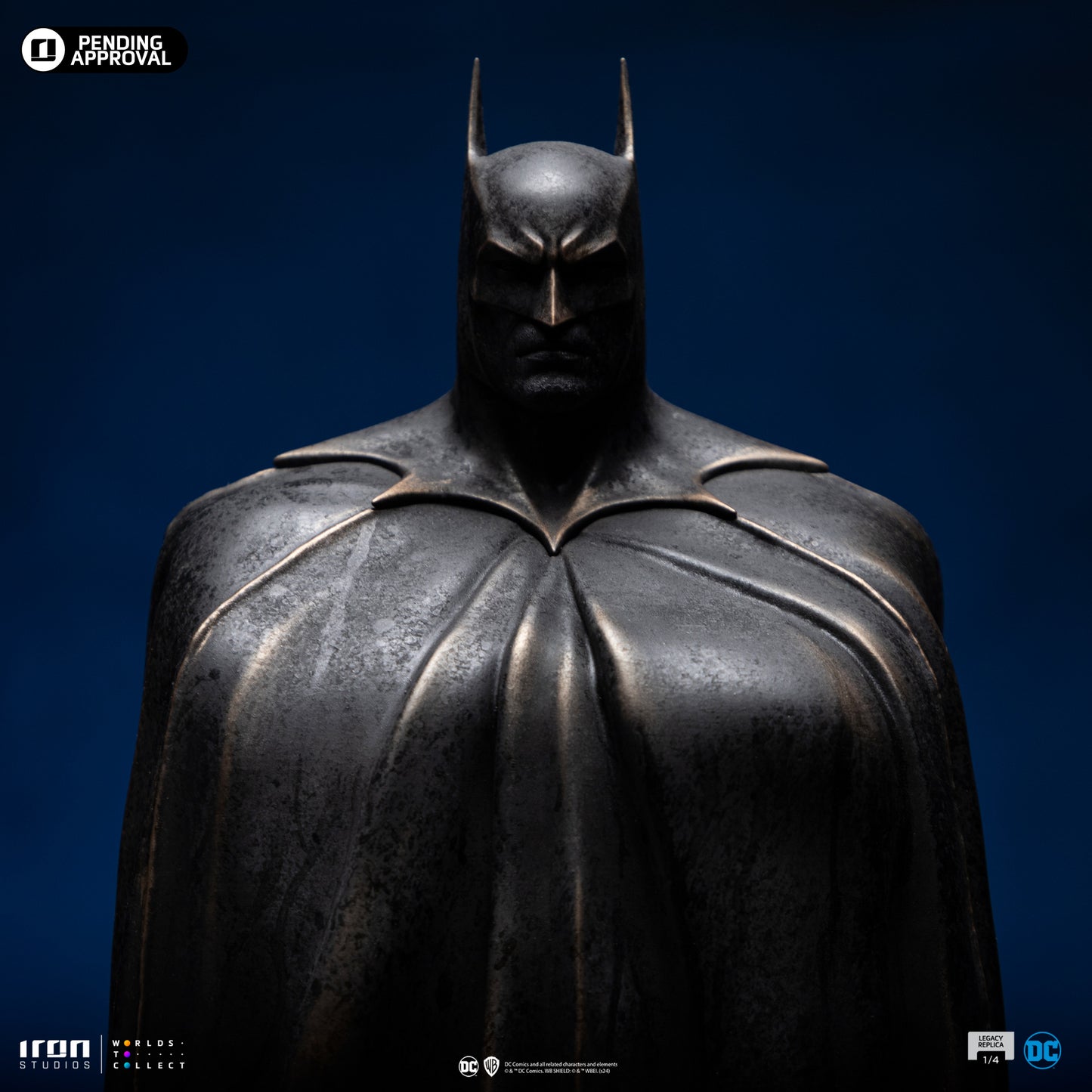 BATMAN & BRUCE WAYNE 1/4 SCALE STATUE