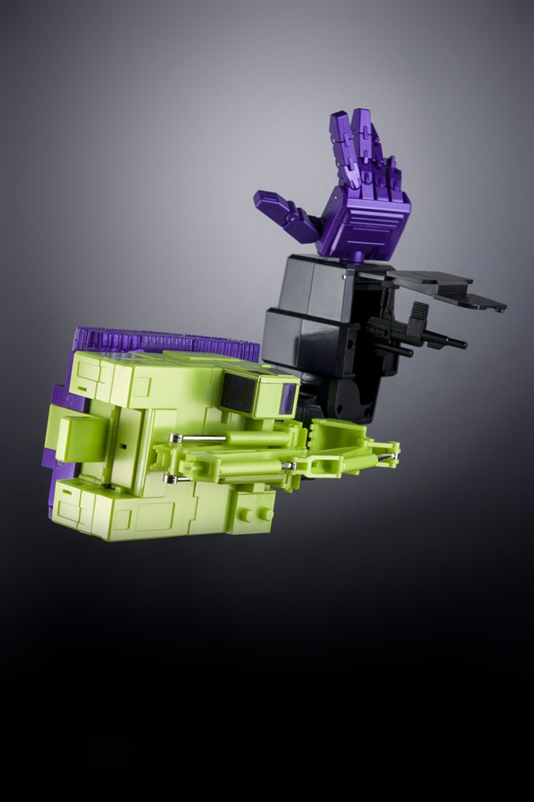 X-Transbots MX-44 Gravedigger