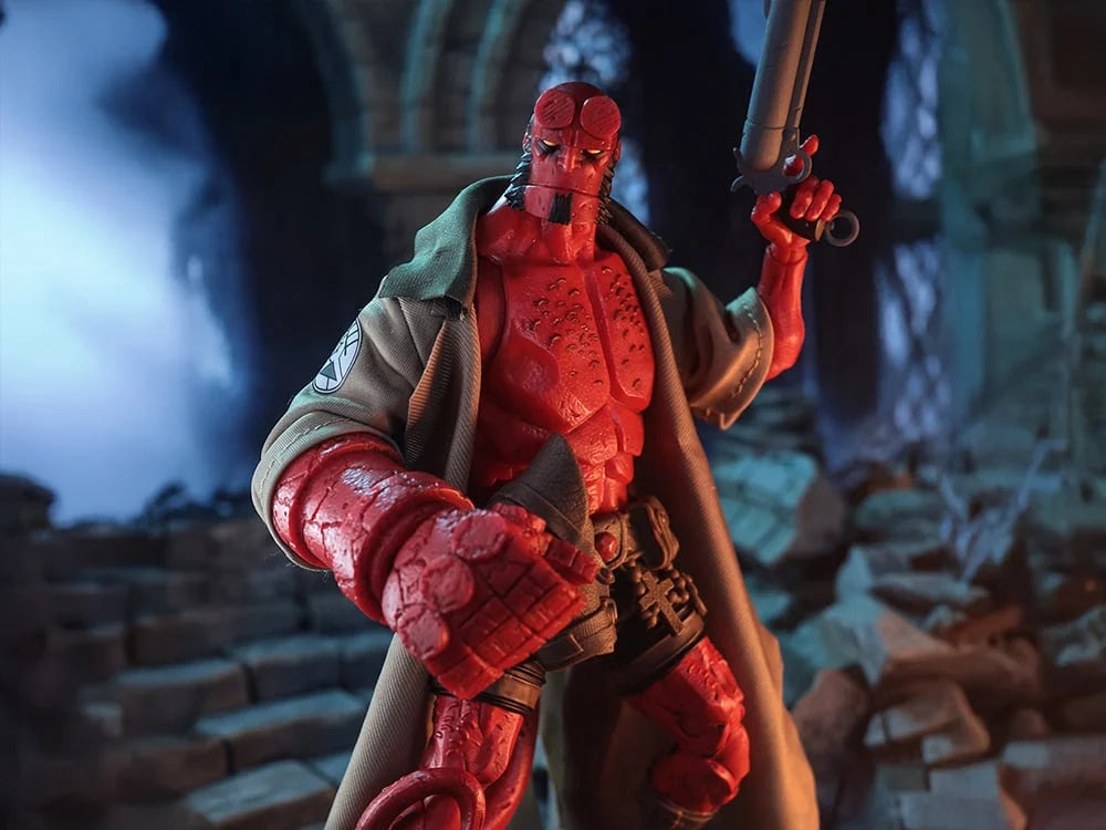 MCFARLANE COLLECTOR EDTION 7IN - #60 HELLBOY