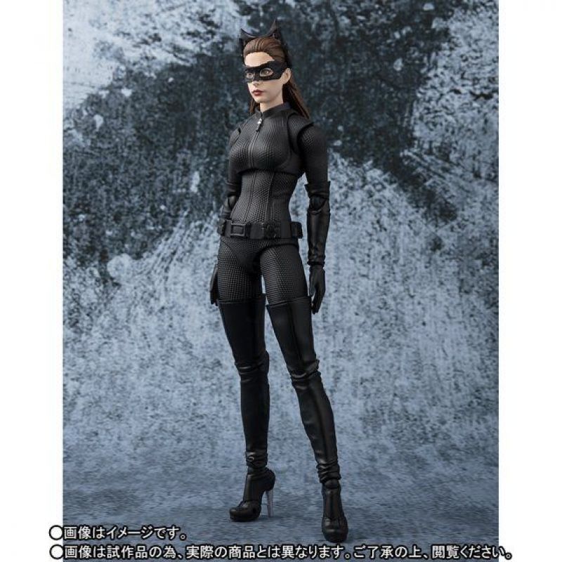 S.H. Figuarts Batman The Dark Knight Rises - Catwoman TamashiWeb