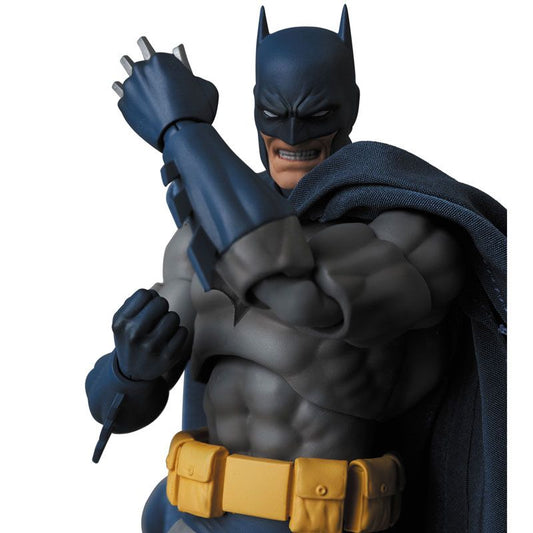 MAFEX Batman - Batman HUSH (Reissue)