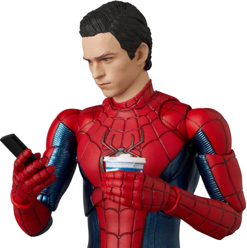 MAFEX Spider-Man: No Way Home - Spider-Man (New Red & Blue Suit)