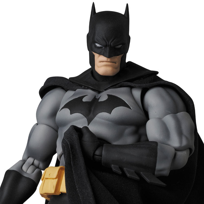 MAFEX Batman - Batman HUSH Black Version (Reissue)