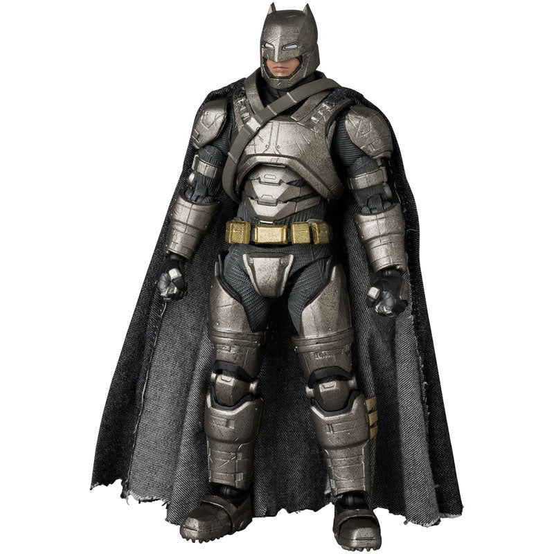 MAFEX Batman Vs Superman: Dawn of Justice - Armored Batman Version 1.5