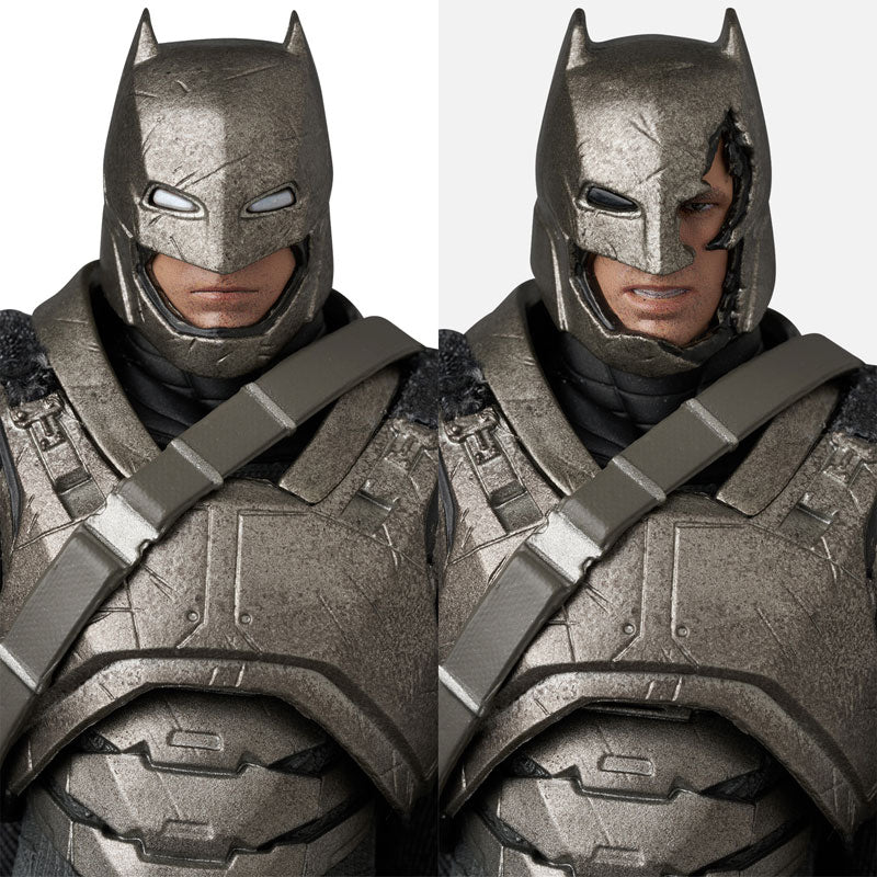 MAFEX Batman Vs Superman: Dawn of Justice - Armored Batman Version 1.5