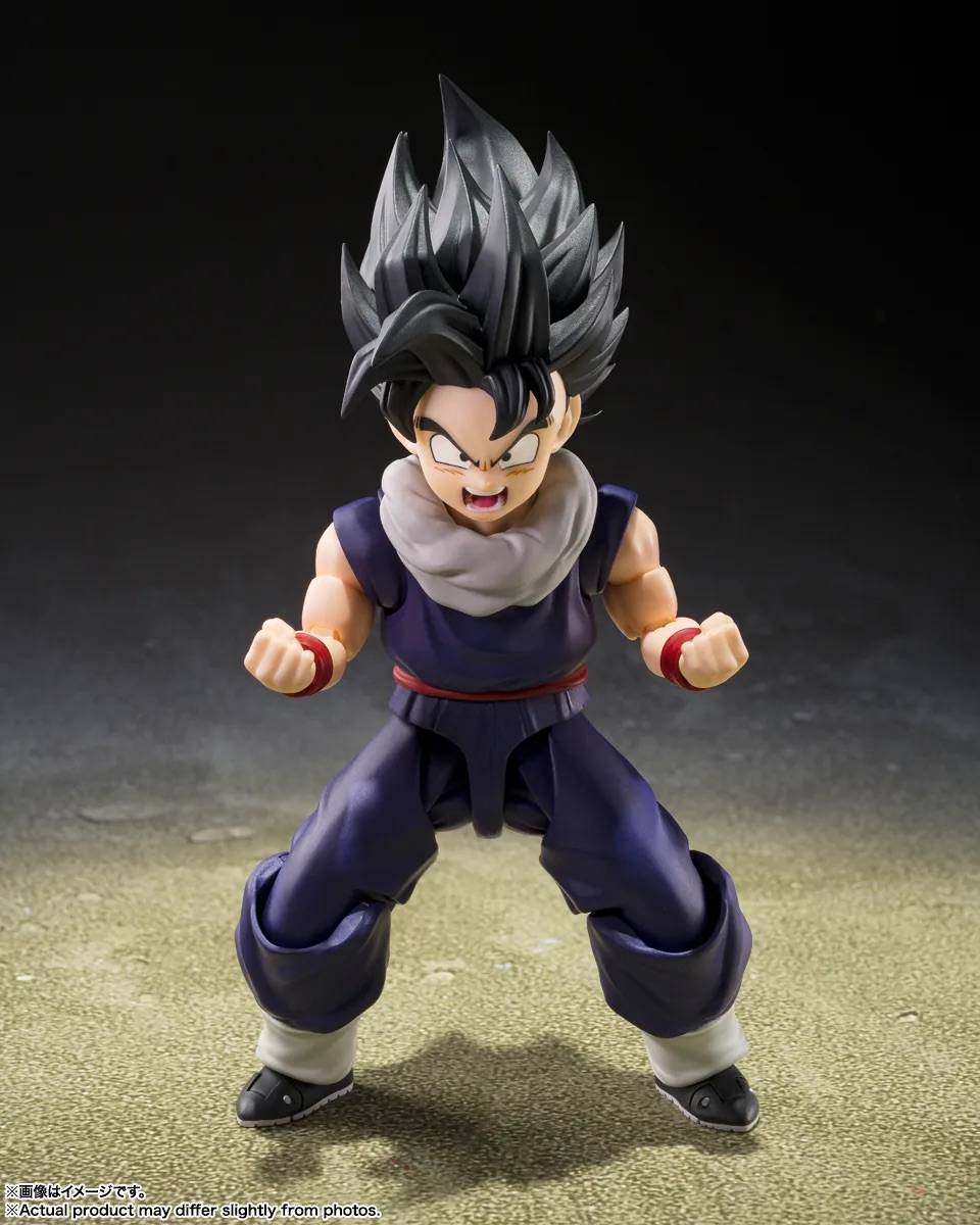S.H. Figuarts Dragon Ball Z - Son Gohan (Z Fighter) (With Z Fighter Base A)