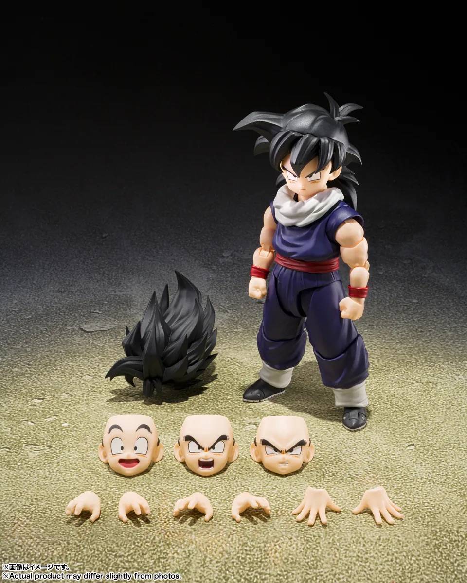 S.H. Figuarts Dragon Ball Z - Son Gohan (Z Fighter) (With Z Fighter Base A)