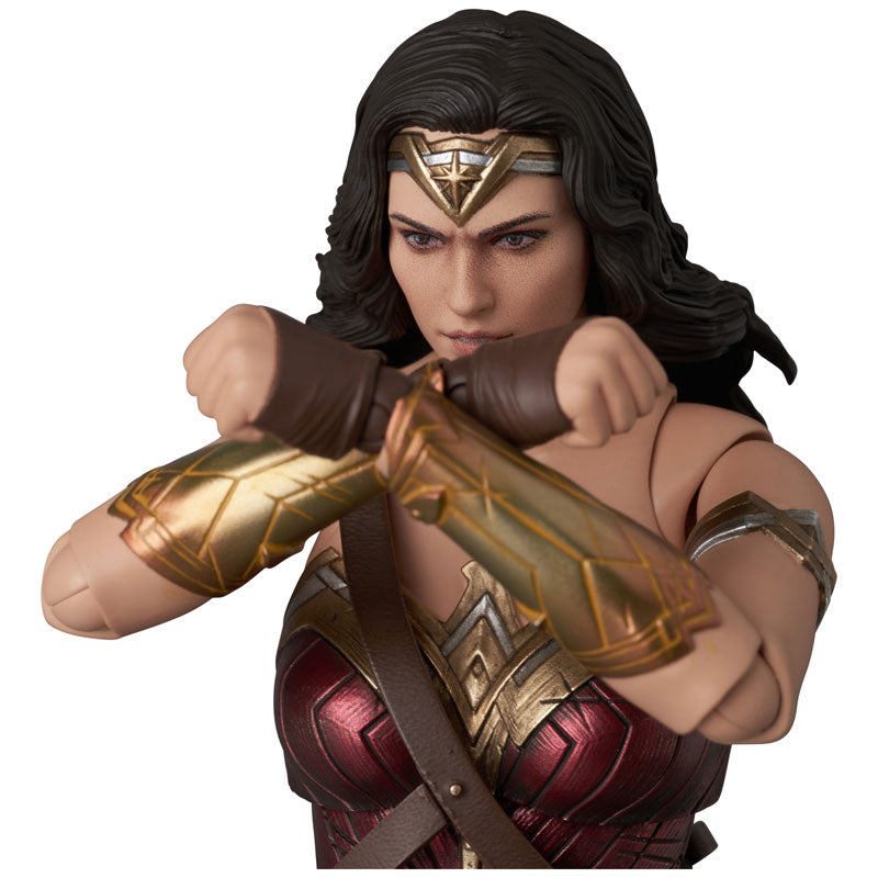 MAFEX Zack Snyders Justice League - Wonder Woman