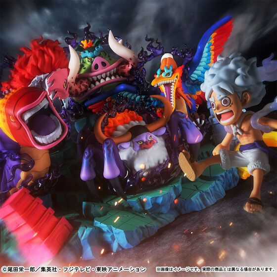 One Piece World Collectable Figure Premium - Monkey D. Luffy Vs Five Elders Bandai Premium Exclusive