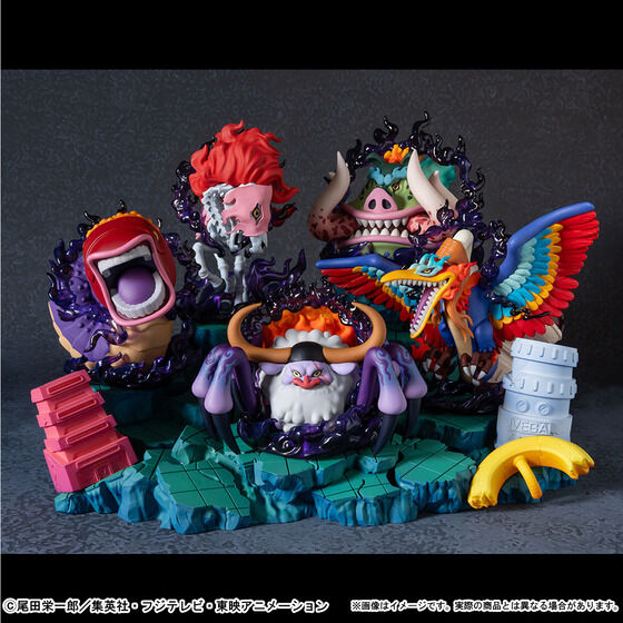 One Piece World Collectable Figure Premium - Monkey D. Luffy Vs Five Elders Bandai Premium Exclusive