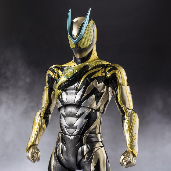 S.H. Figuarts Kamen Rider Zeztz - Kamen Rider Zeztz Inazuma Plasma TamashiWeb Exclusive