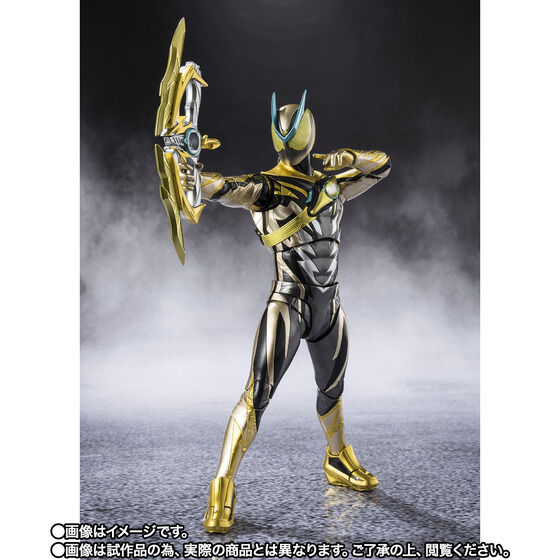 S.H. Figuarts Kamen Rider Zeztz - Kamen Rider Zeztz Inazuma Plasma TamashiWeb Exclusive