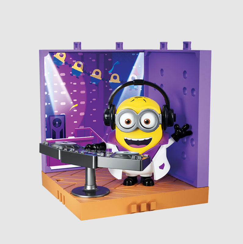 Minions 08 Phil DJ