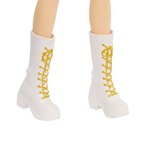 KPop Demon Hunters Dolls - Huntr/X Zoey (Golden) Singing Doll