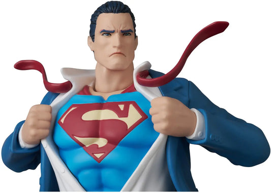 MAFEX Clark Kent (Batman: Hush Ver.)
