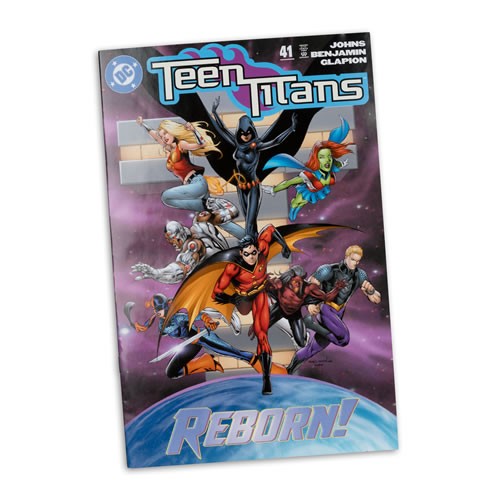 Page Punchers 7" Scale Figure w/ Comic - W12 - Robin (Teen Titans #41)