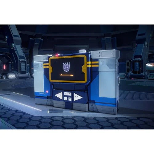 Transformers Soundwave Flagship Auto-Converting Robot