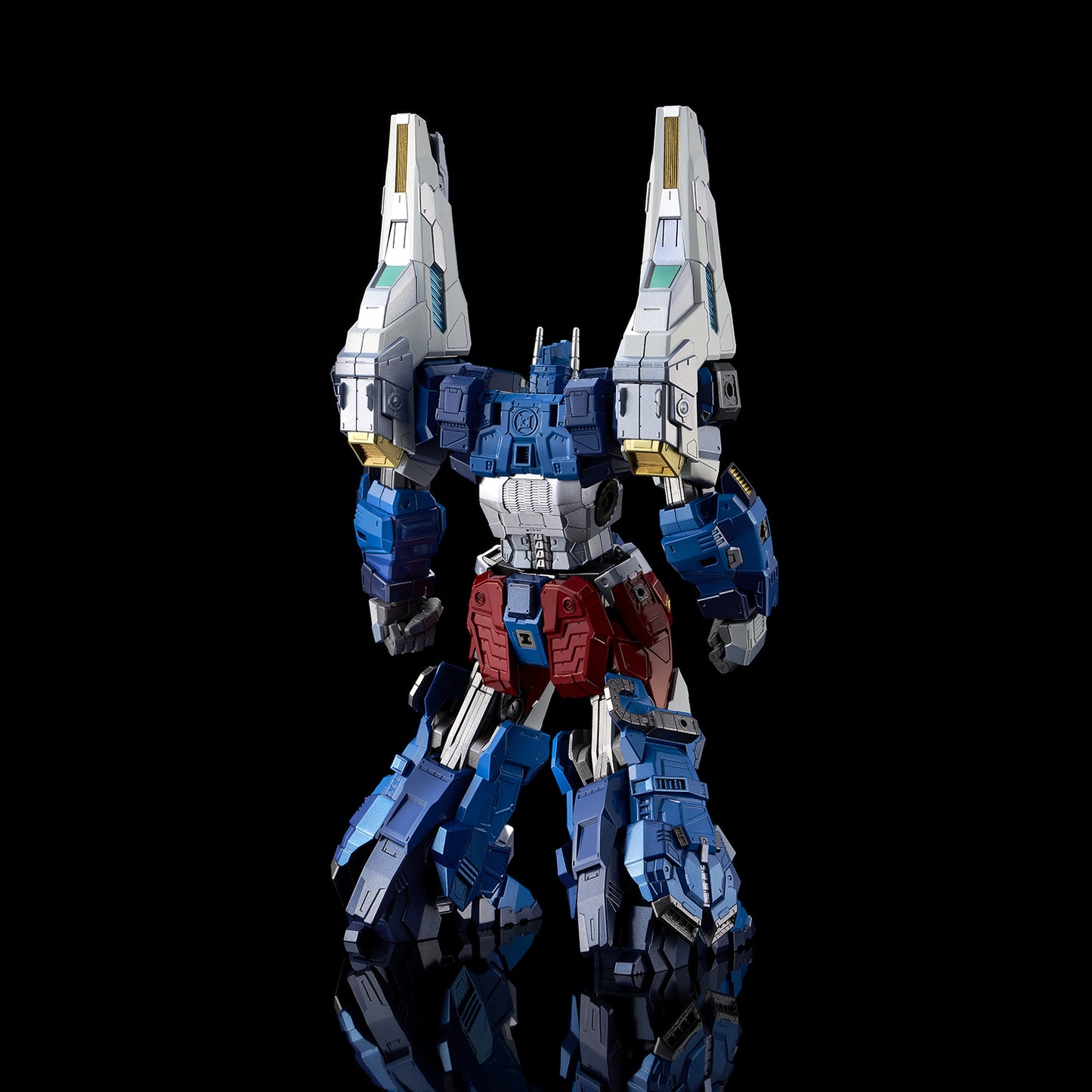 TRANSFORMERS KURO KARA KURI ULTRA MAGNUS