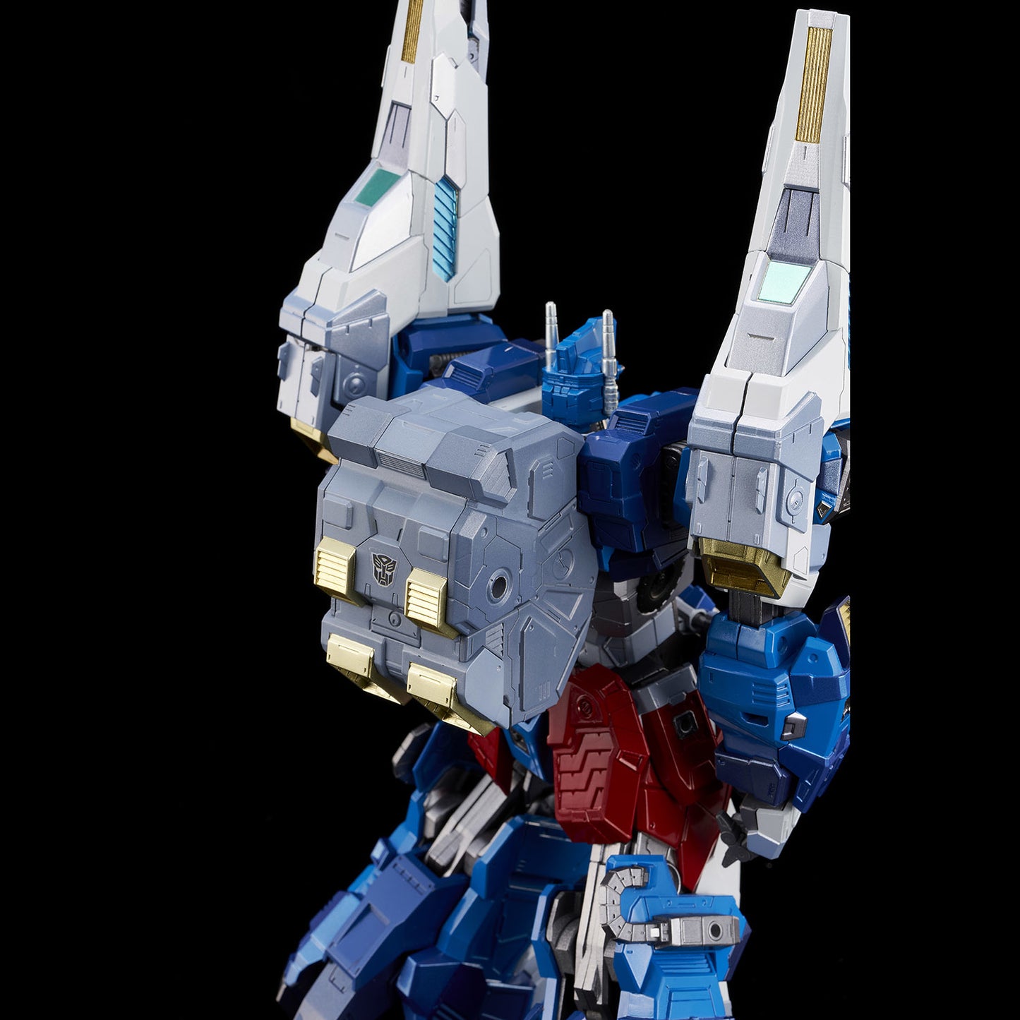 TRANSFORMERS KURO KARA KURI ULTRA MAGNUS