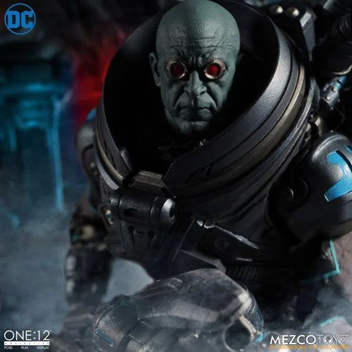 Mr. Freeze One:12 Collective Action Figure Deluxe Edition