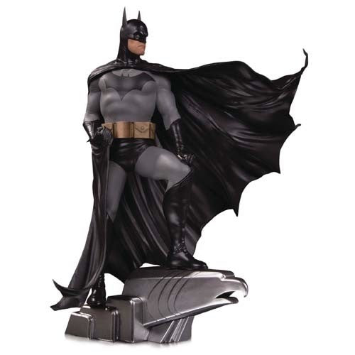 DC Designer Series Statues - Batman By Alex Ross Deluxe Statue