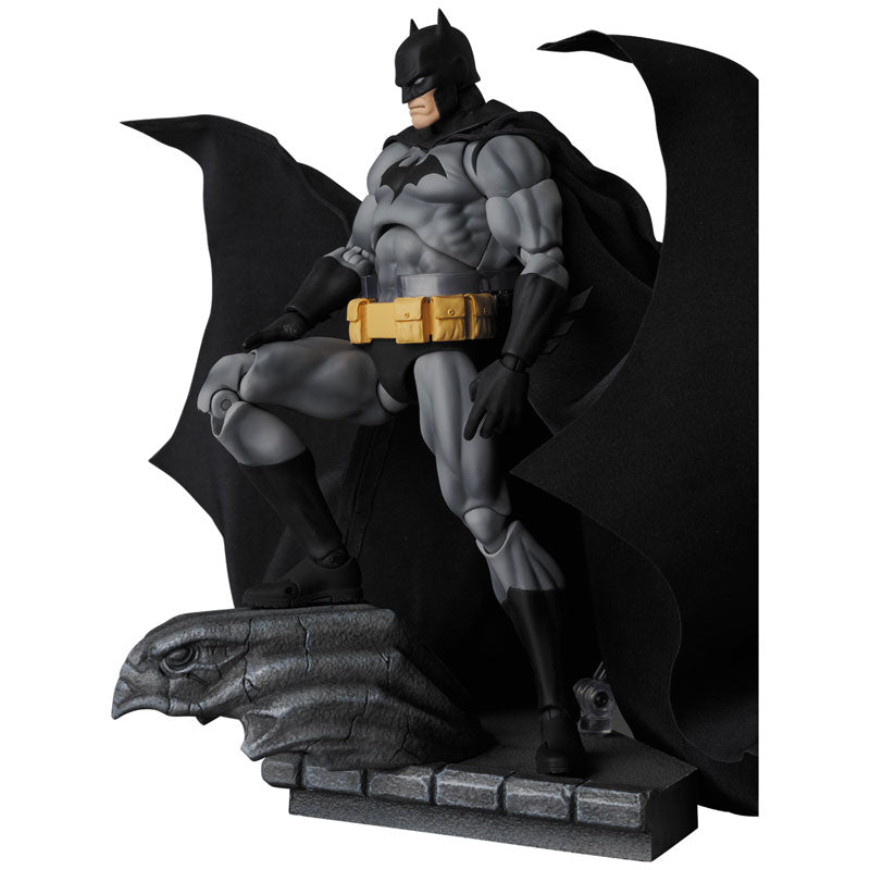 MAFEX Batman - Batman HUSH Black Version