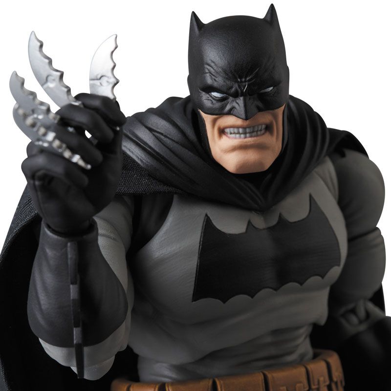 MAFEX Batman - Batman (The Dark Knight Returns)
