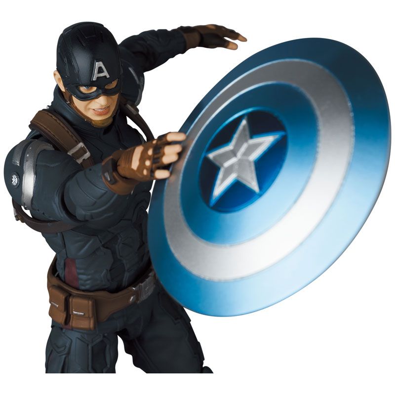MAFEX Captain America: The Winter Soldier - Captain America (Stealth Suit)