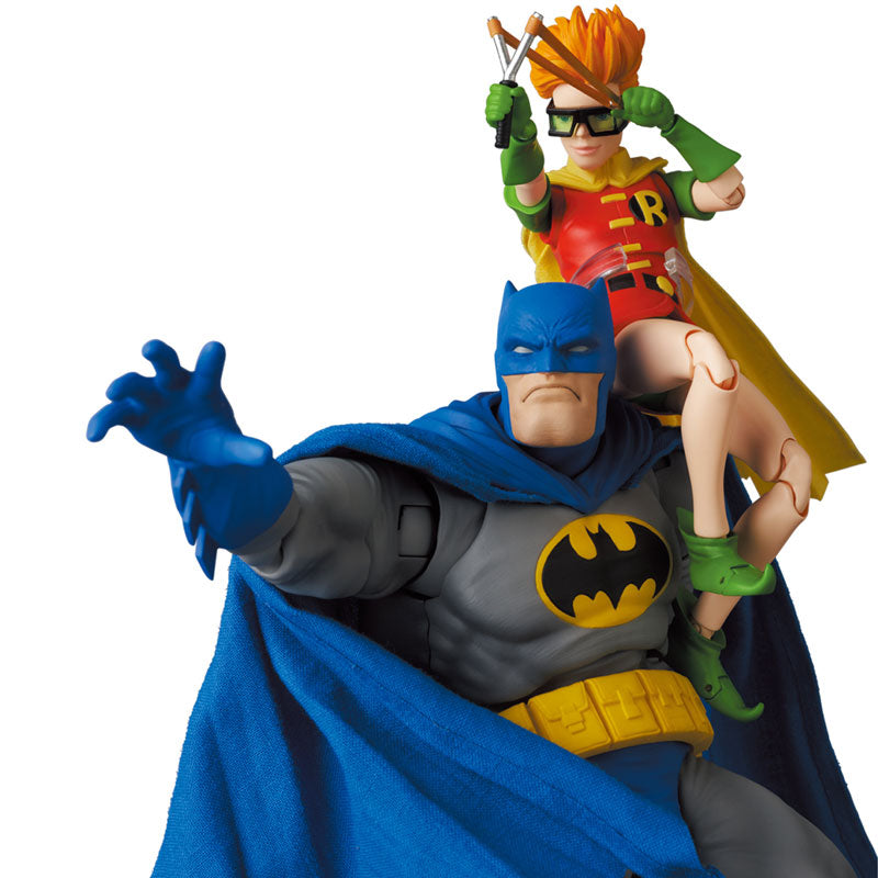 MAFEX Batman - Batman Blue Version & Robin (The Dark Knight Returns)